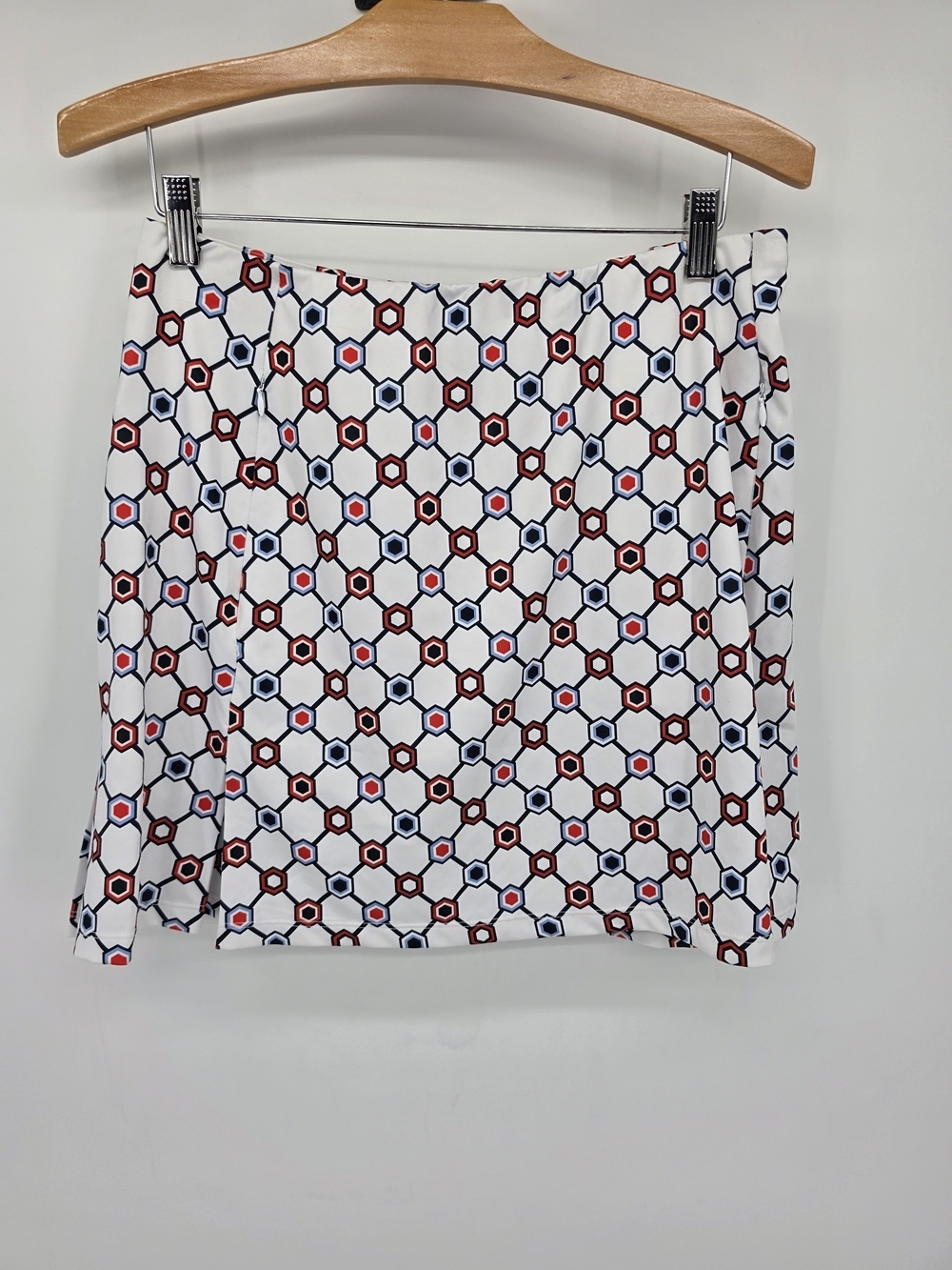 Tail White Geo Print Skort with Red & Blue Accents Womens Size Medium New